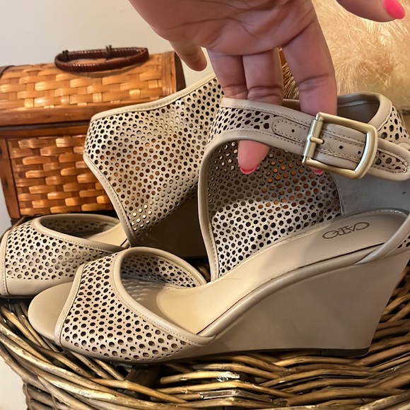 Tan Wedge Peep Toe Sandals/ Size 10 / 3 inch / Cato - Picture 2 of 8